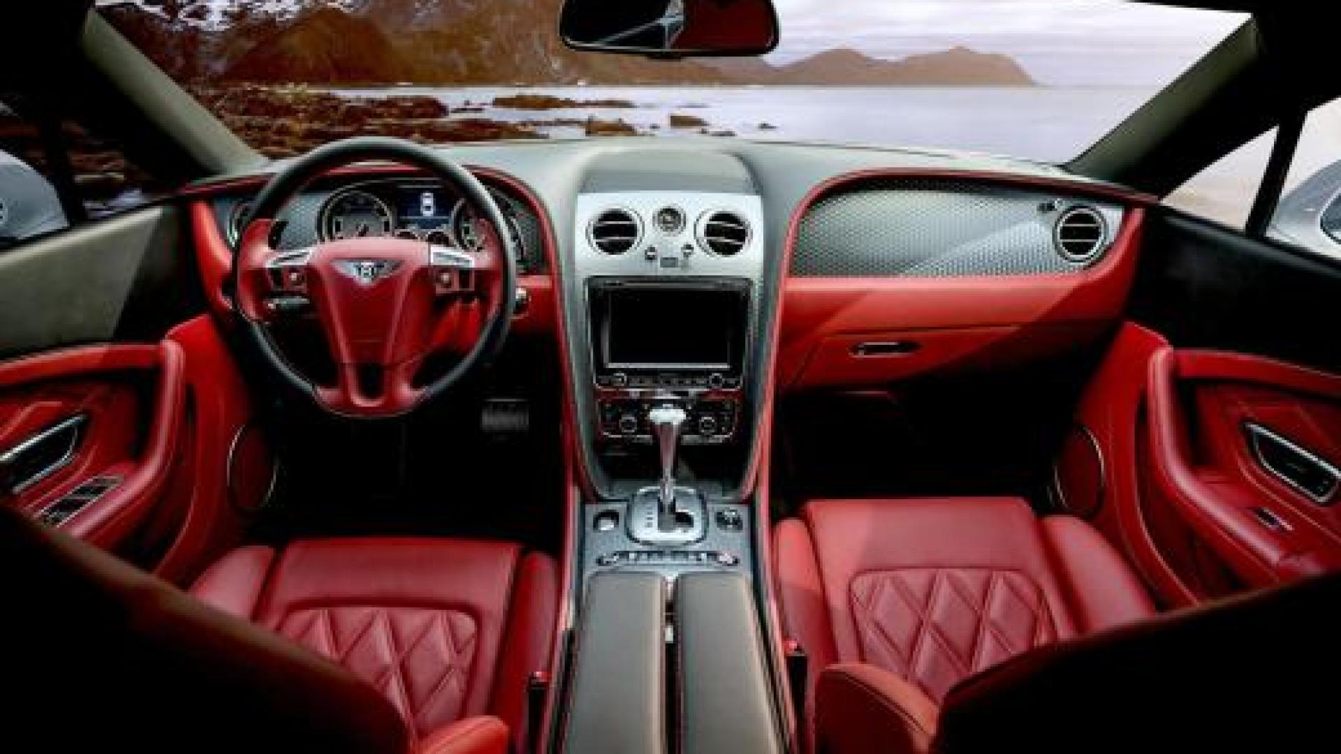 Toyota Camry XLE Hybrid 2024